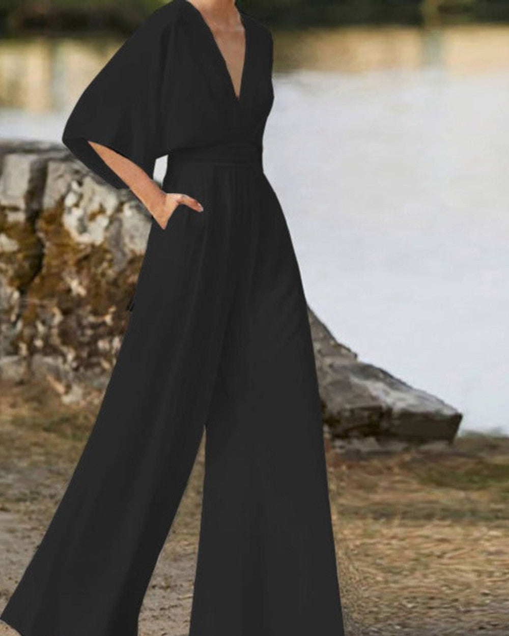 Lena Eleganter V-Ausschnitt Einteiler