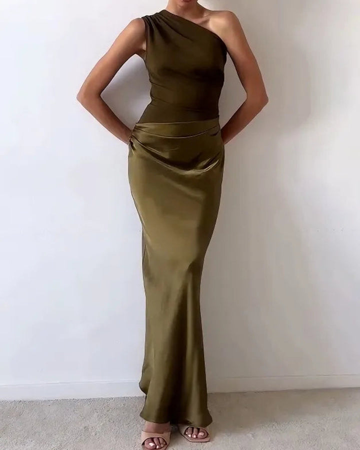 Anita Schulterfreies Faltenkleid Lang