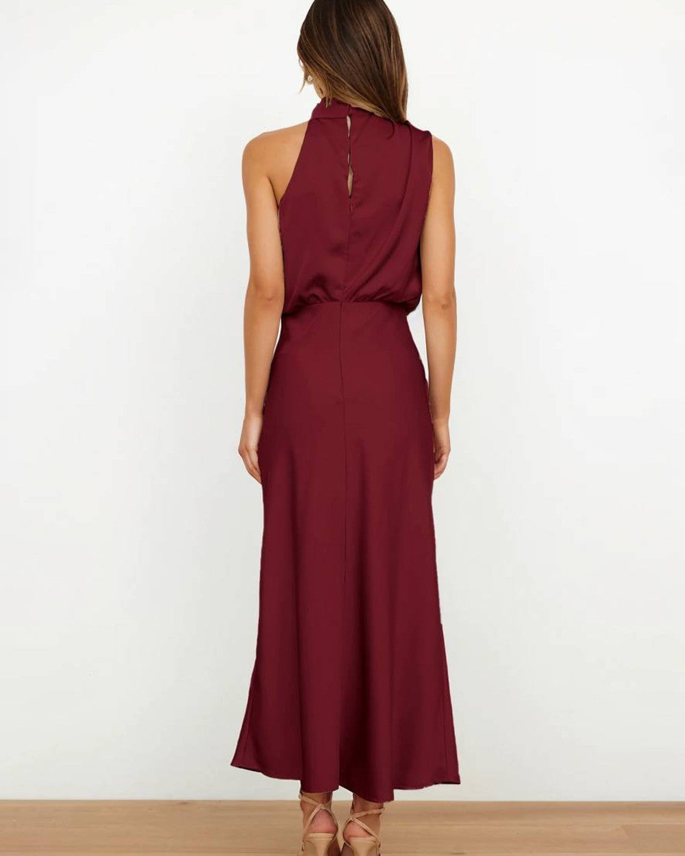 Lena Langes Abendkleid Neckholder Satin