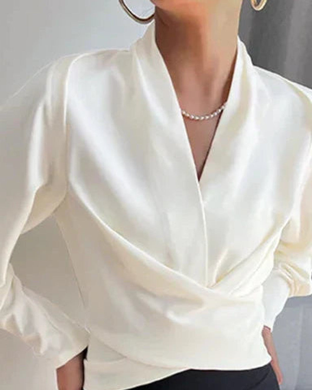 Emma Bluse Puffärmel V-Ausschnitt