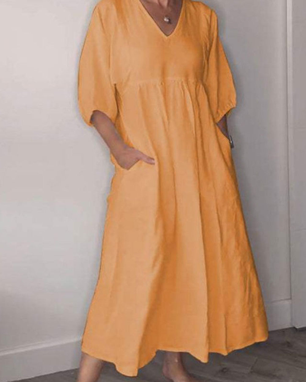 Wylla Bequemes Schickes V-Ausschnitt Kleid