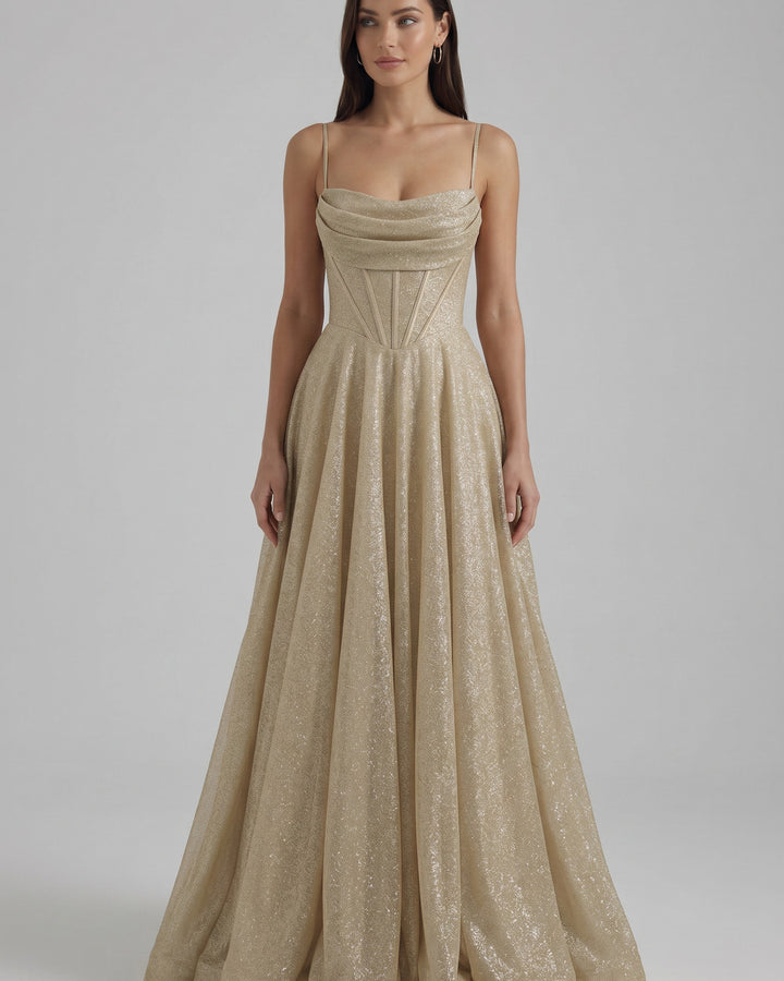 Alina Langes Abendkleid Bronzefarben