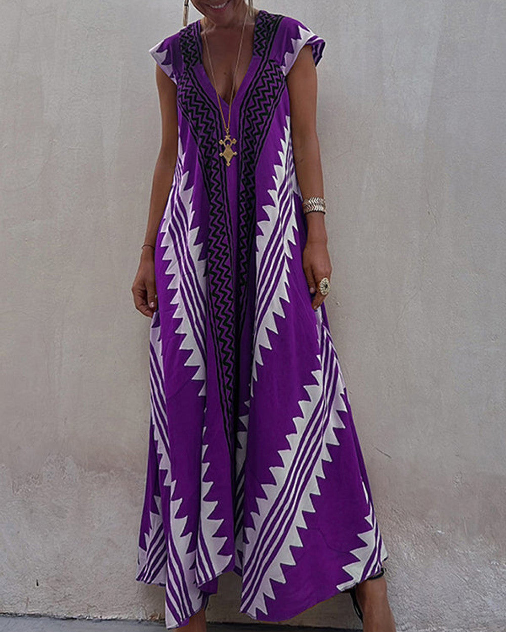 Lena Langes Strandkleid mit Ethno-Muster