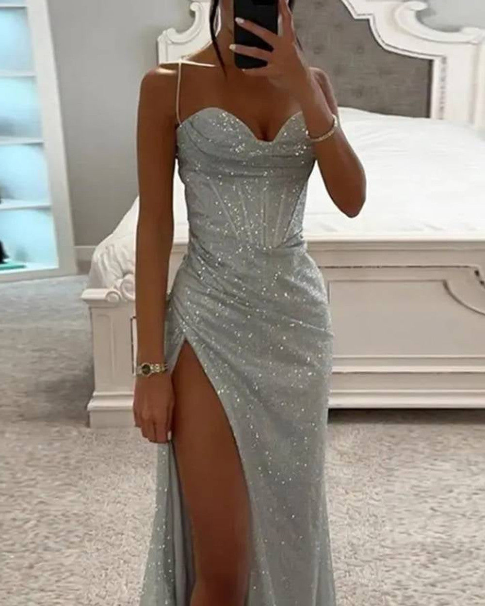 Lena Langes Bustierkleid Seitenschlitz