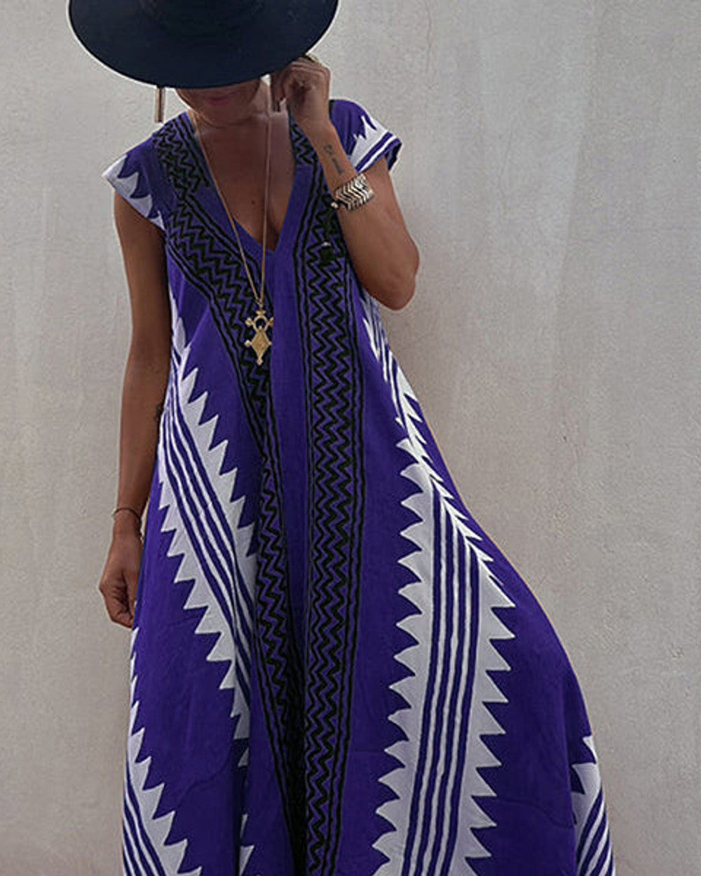 Lena Langes Strandkleid mit Ethno-Muster
