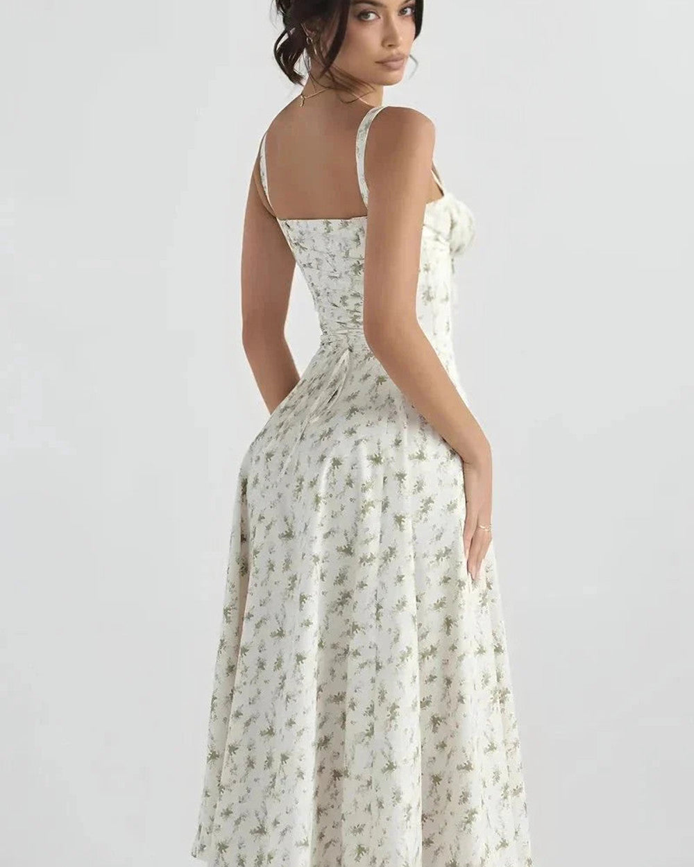 Linsay Elegantes Schnürkleid mit Schlitz