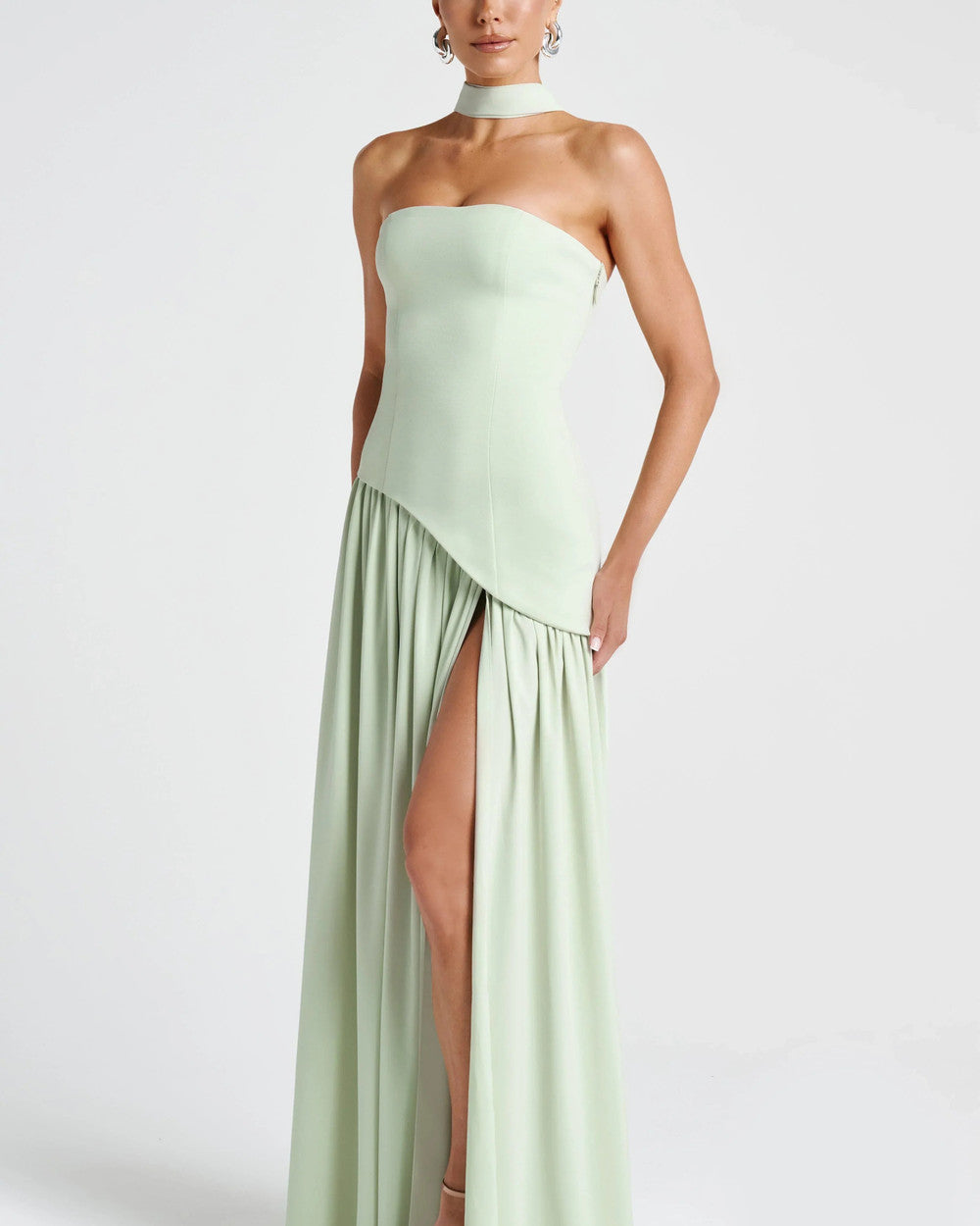 Alina Langes Korsett Abendkleid Schlitz