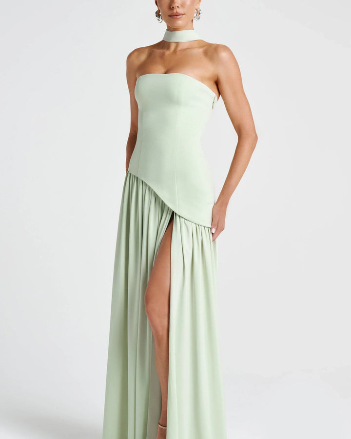 Alina Langes Korsett Abendkleid Schlitz