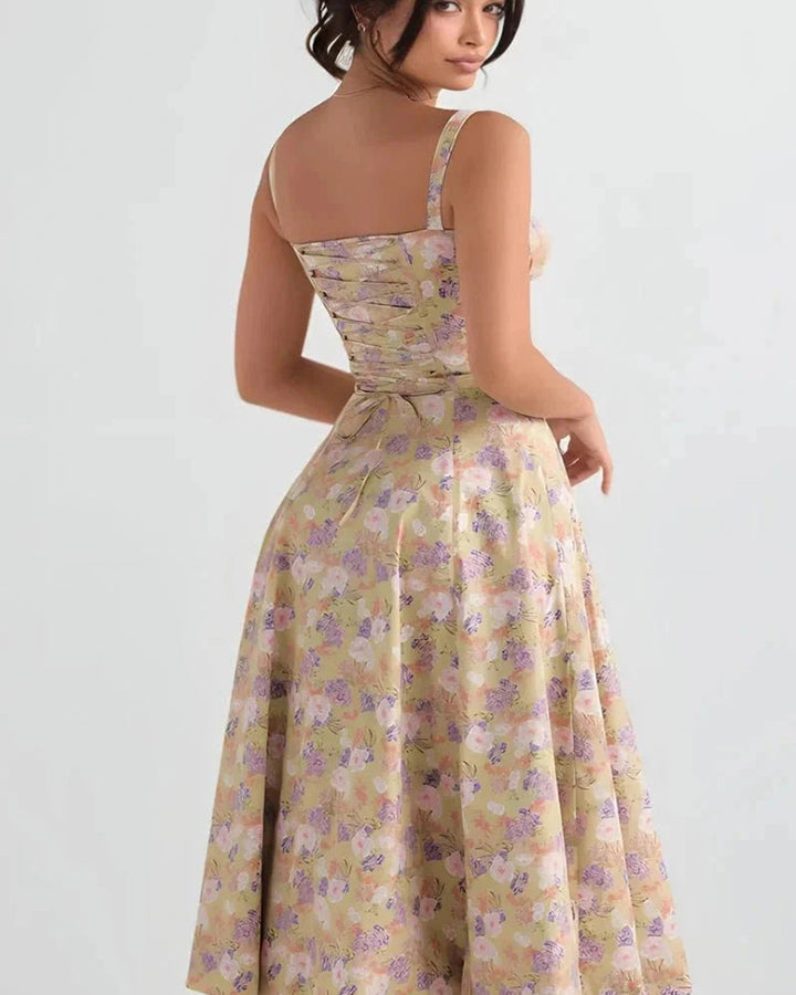 Linsay Elegantes Schnürkleid mit Schlitz