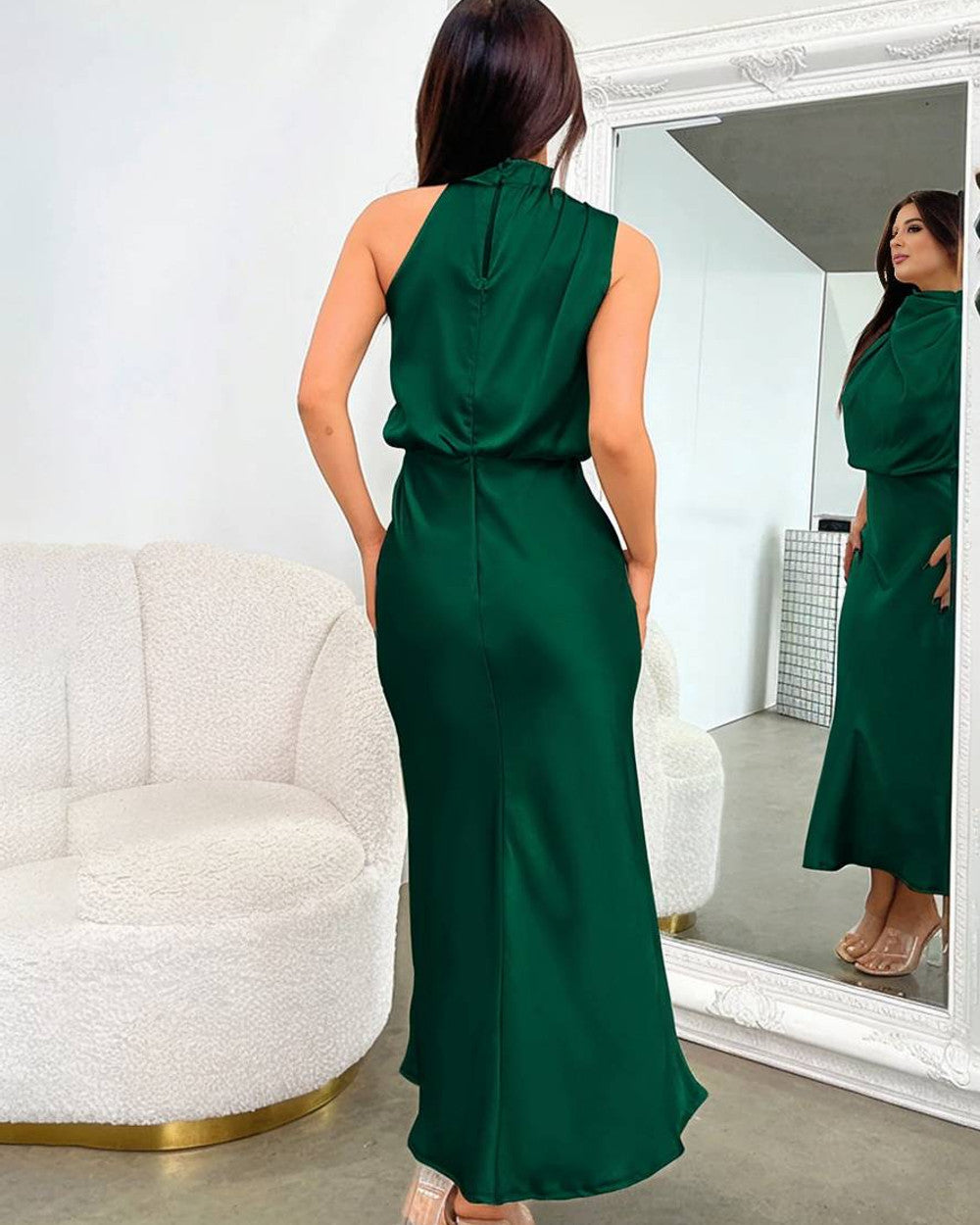 Lena Langes Abendkleid Neckholder Satin